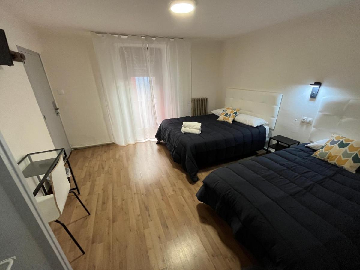 Hostal Ars Puigcerdà Zewnętrze zdjęcie