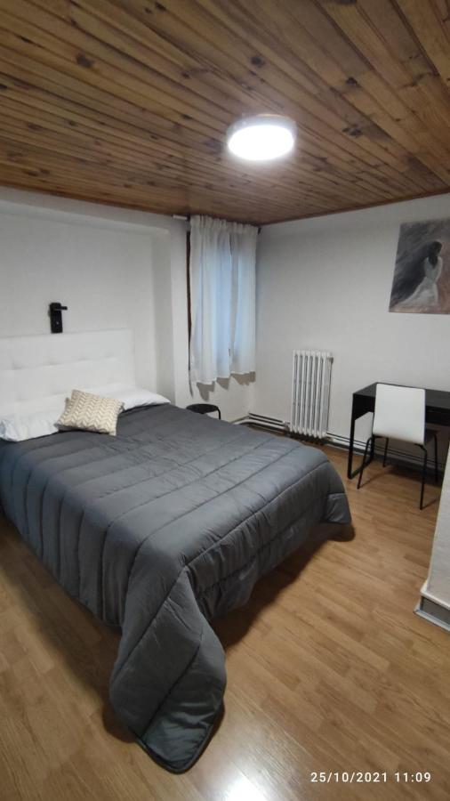 Hostal Ars Puigcerdà Zewnętrze zdjęcie