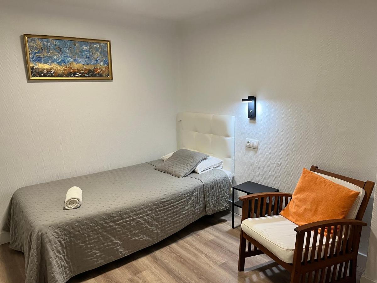 Hostal Ars Puigcerdà Zewnętrze zdjęcie