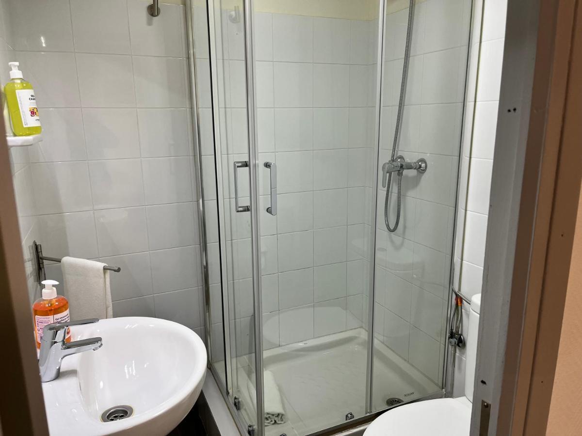 Hostal Ars Puigcerdà Zewnętrze zdjęcie