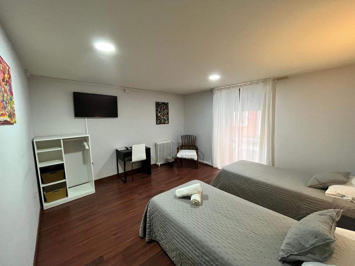 Hostal Ars Puigcerdà Zewnętrze zdjęcie