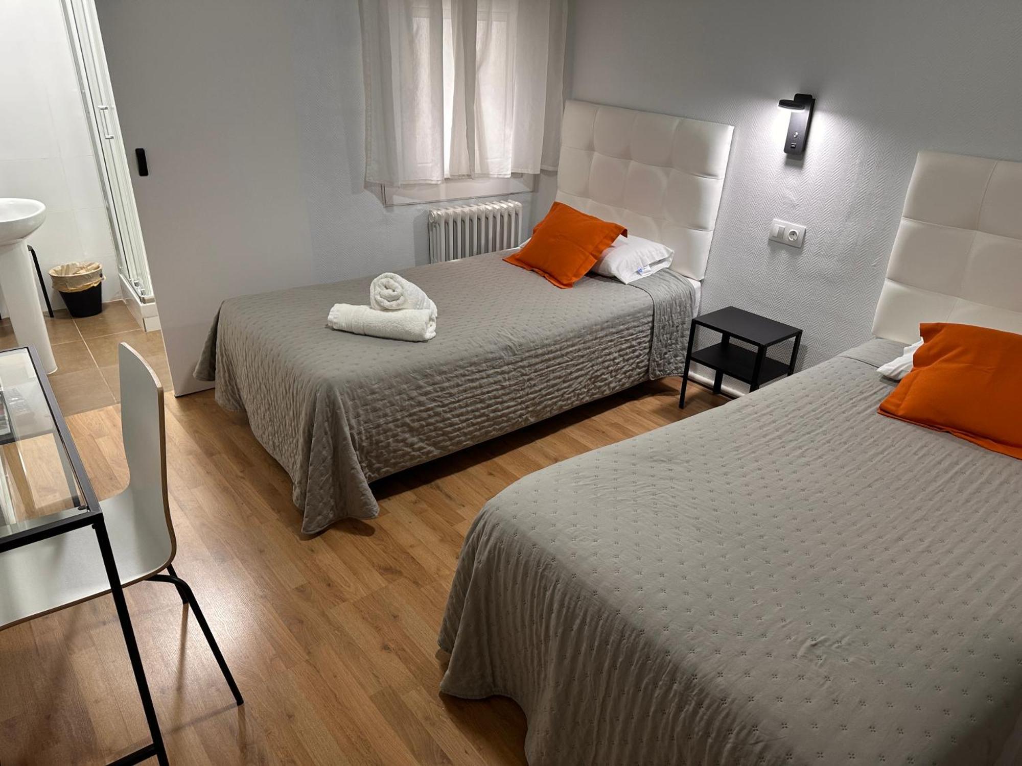 Hostal Ars Puigcerdà Zewnętrze zdjęcie